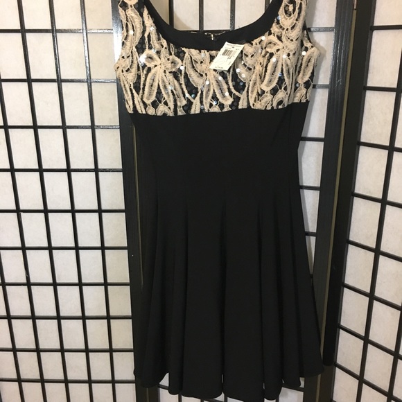 Betsy & Adams cocktail dress - Picture 2 of 3